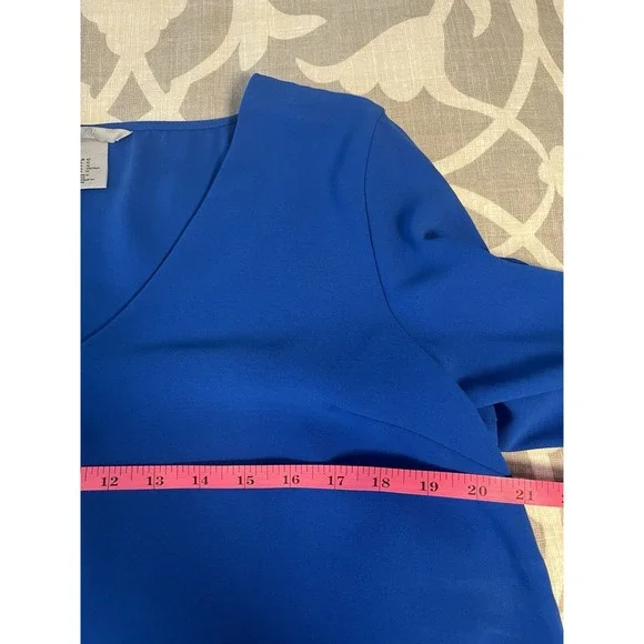 H&M Size 12 Royal Blue Solid V-Neck 3/4 Bell Sleeve Blouse Bright Colorful Work - Picture 5 of 6